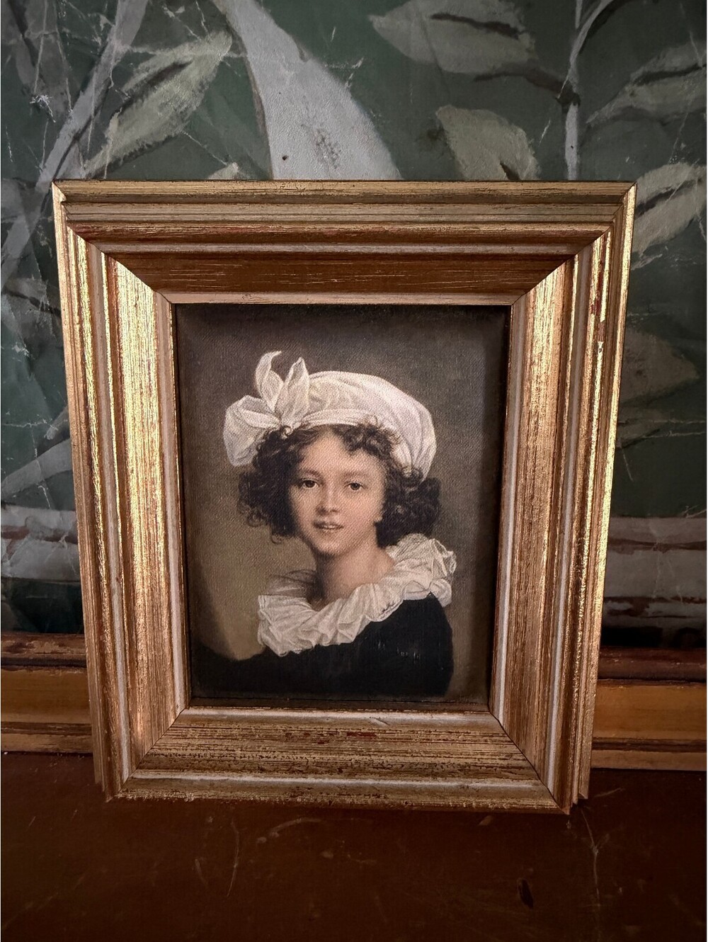 Vintage L.C. Fetter & Zn. Gilded Wood Picture Frame with Portrait